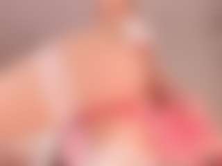 elara-vee's Live Sex Cam Show