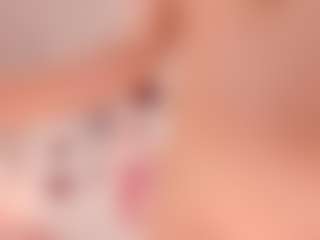 elara-vee's Live Sex Cam Show