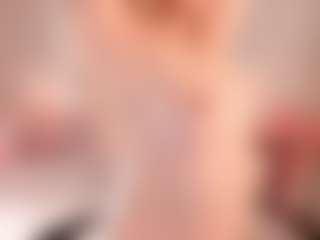 elara-vee's Live Sex Cam Show