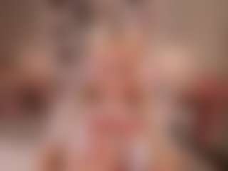 elara-vee's Live Sex Cam Show