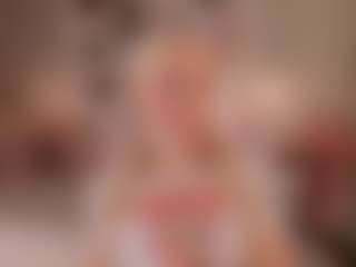 elara-vee's Live Sex Cam Show