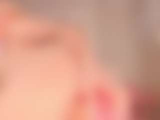 elara-vee's Live Sex Cam Show