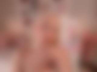 elara-vee's Live Sex Cam Show