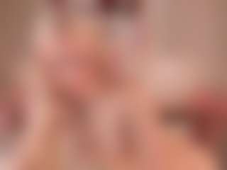 elara-vee's Live Sex Cam Show