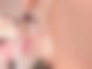 elara-vee's Live Sex Cam Show
