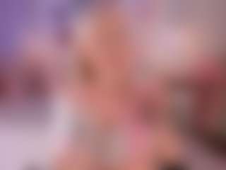 elara-vee's Live Sex Cam Show