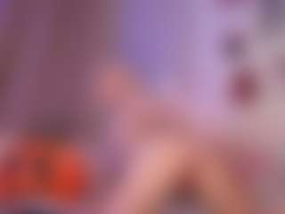 elara-vee's Live Sex Cam Show