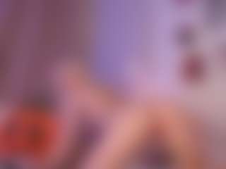 elara-vee's Live Sex Cam Show