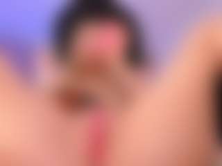 elara-vee's Live Sex Cam Show
