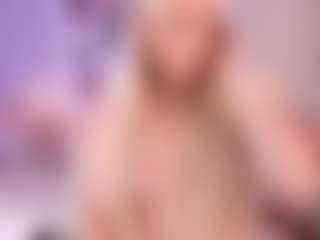 elara-vee's Live Sex Cam Show
