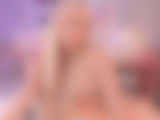 elara-vee's Live Sex Cam Show