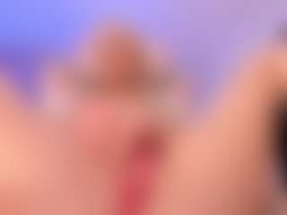 elara-vee's Live Sex Cam Show