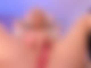 elara-vee's Live Sex Cam Show