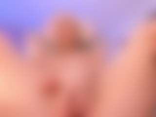 elara-vee's Live Sex Cam Show