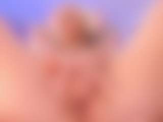 elara-vee's Live Sex Cam Show