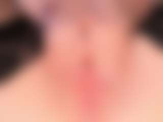 elara-vee's Live Sex Cam Show