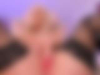 elara-vee's Live Sex Cam Show