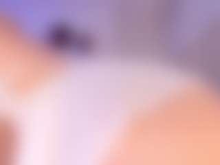 elara-vee's Live Sex Cam Show