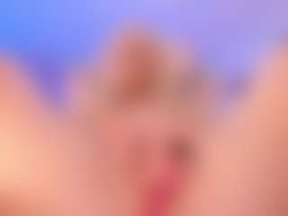 elara-vee's Live Sex Cam Show