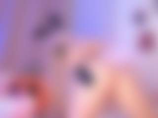 elara-vee's Live Sex Cam Show
