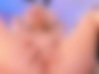 elara-vee's Live Sex Cam Show