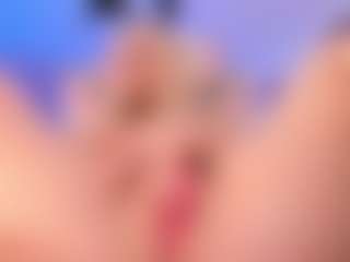 elara-vee's Live Sex Cam Show