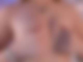 elara-vee's Live Sex Cam Show