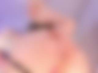 elara-vee's Live Sex Cam Show
