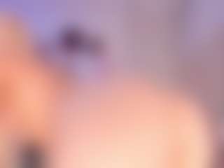 elara-vee's Live Sex Cam Show