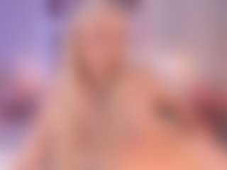 elara-vee's Live Sex Cam Show