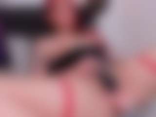 Live cam show with Luna-Loboo - Nipple Piercings on Instabang
