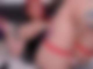 Live cam show with Luna-Loboo - Smoke on Milfs Live