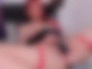 Live cam show with Luna-Loboo - Smoke on boobsie.com