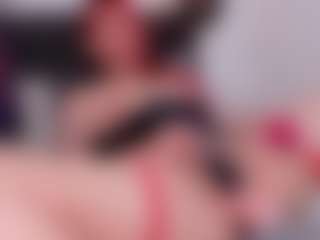 Live cam show with Luna-Loboo - Red Hair on Latina Girls