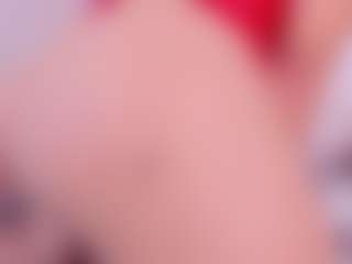 Live cam show with MarelynSummer - Wet on Chatstar