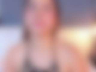 Live cam show with MarelynSummer - Petite on Camiplay Live