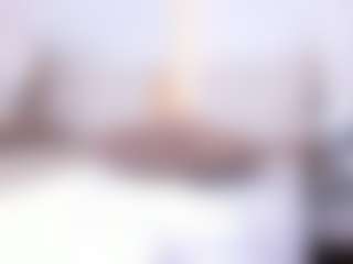 Live cam show with MarelynSummer - Lush Brown Hair on Latina Girls