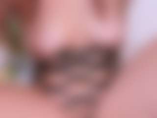 Live cam show with MarelynSummer - Brown Eyes Brown Hair on xplaylive.com