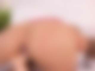 Live cam show with MarelynSummer - Small Tits on Camming Site