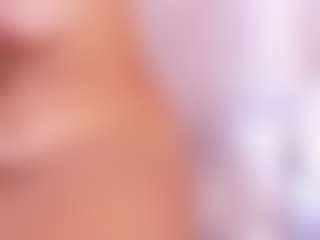 Live cam show with MarelynSummer - Petite Young Adult on sexylivex.com