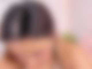 Live cam show with MarelynSummer - Brown Eyes Ebony on Camsoda
