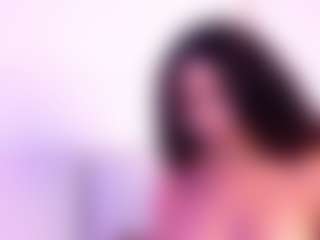 Live cam show with MarelynSummer - Dildo Or Vibrator on Camming Site