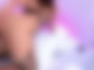 Live cam show with MarelynSummer - Black Petite on TeamSkeetLive