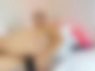 Show live cam dengan MarelynSummer - Ebony Small Tits di Camsoda