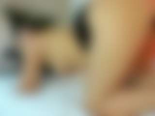 Live cam show with MarelynSummer - Black Petite on CamwithHer