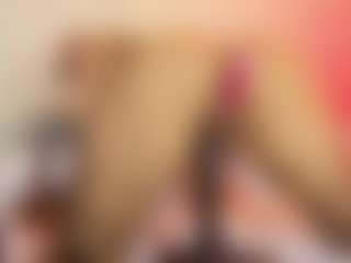 Live cam show with MarelynSummer - Public Ebony on Camsoda
