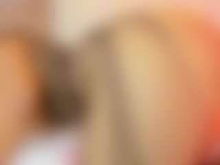 Live-camshow met MarelynSummer - Spank Ebony op Camsoda