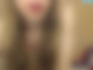 Live cam show with manea - Skinny on Camsoda