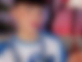 Spettacolo in cam dal vivo con stevprz - Facial su Camsoda
