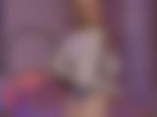 Live cam show with sweet-mell - Nipple Piercings on livesuperchat.net